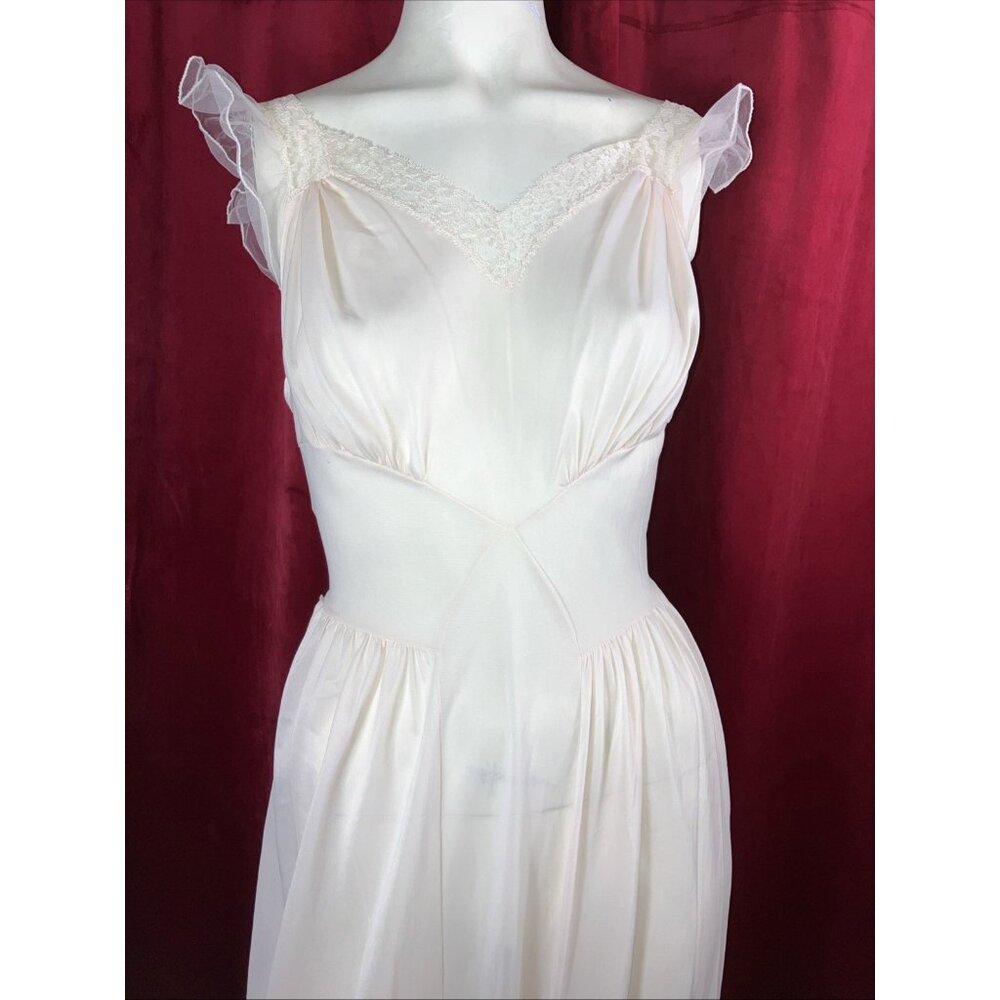 Vintage Formfit Rogers Nylon Nightgown Gown Chiffon Ruffle Panel Seam